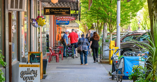 Downtown Corvallis shops and sidewalk